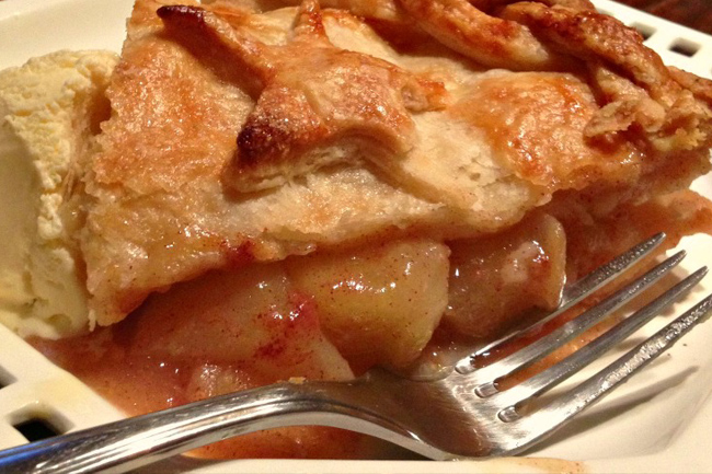 Tis The Season To Be Thankful for Apple Pie